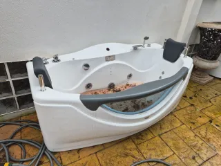 Bañera hidromasaje interior/exterior