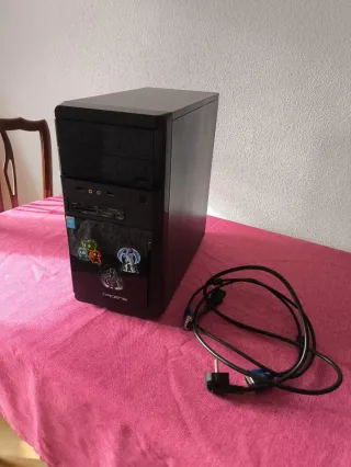 Torre PC Tacens Negra con Stickers