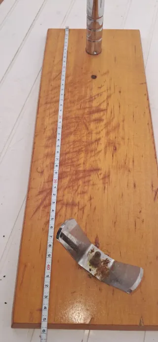 Jamonero de madera y metal