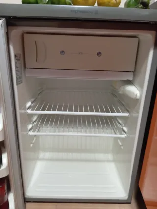 Frigorífico LG casi nuevo