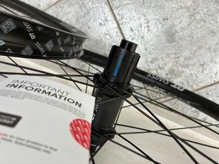 Ruedas 29 “ DT Swiss H1900 Hybrid Nuevas