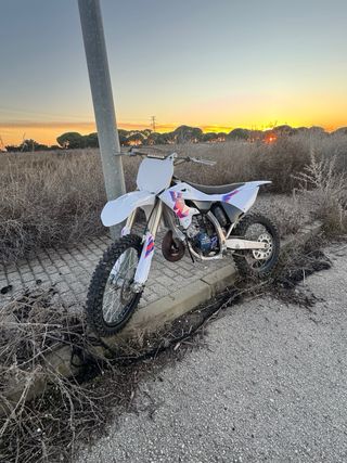 Yamaha YZ 125