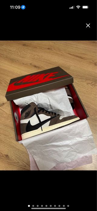 Jordan 1 High Travis Scott Marrón/Blanco SON FAKE