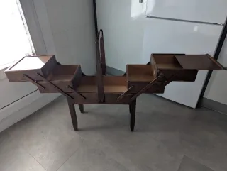 Costurero holandés de madera