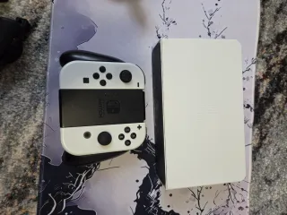 Nintendo Switch OLED Blanca + Accesorios