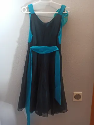 Vestido fiesta corto negro y turquesa