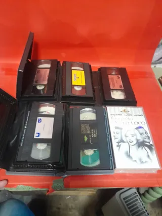 Lote 6 Películas VHS: Los Pájaros, Tarzán, Grease