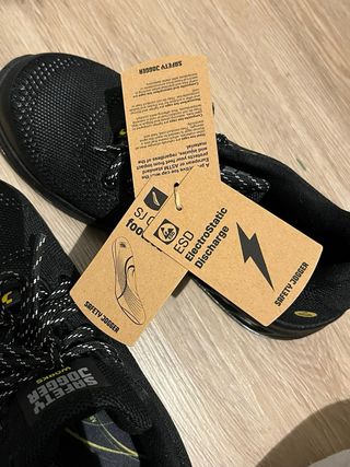 Zapatos trabajo Safety Jogger negros punta acero
