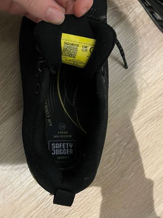 Zapatos trabajo Safety Jogger negros punta acero