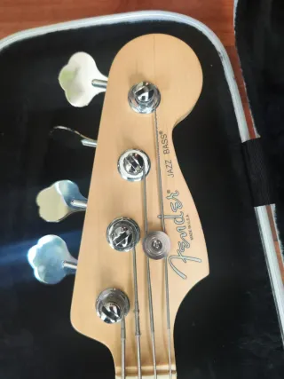 Fender Jazz Bass USA + funda dura