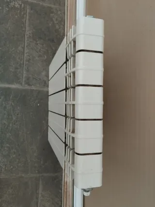 Radiador blanco de metal 5 módulos