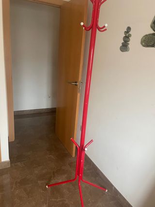 Perchero Metálico Rojo