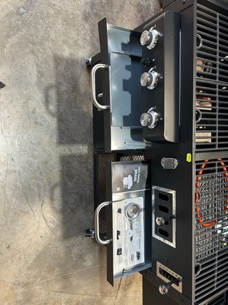 Barbacoa Negra Metal y Plástico