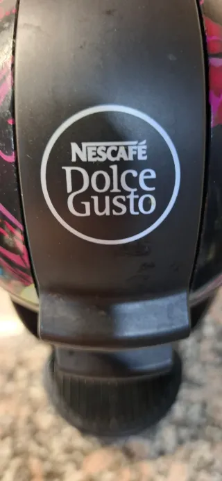Cafetera Dolce Gusto Krups LEER TEXTO.