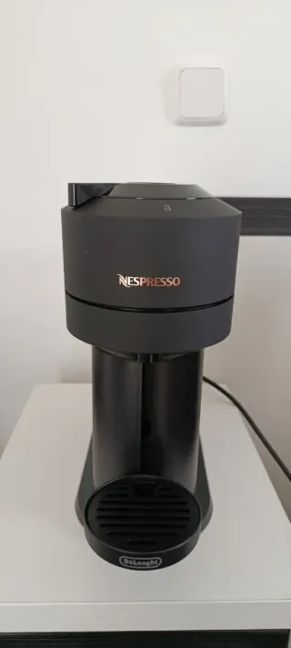 Cafetera Nespresso Negra