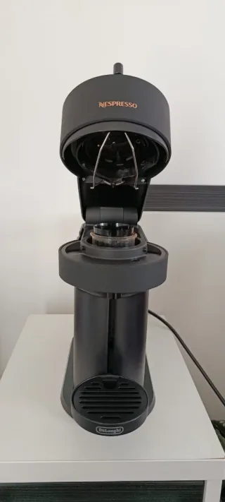 Cafetera Nespresso Negra