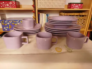 Vajilla púrpura de cerámica