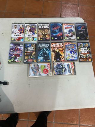 Lote de 13 giochi per PSP