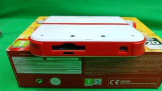 Nintendo 2DS + Gioco Super Smash Bros