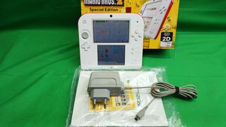 Nintendo 2DS + Gioco Super Smash Bros