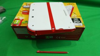 Nintendo 2DS + Gioco Super Smash Bros