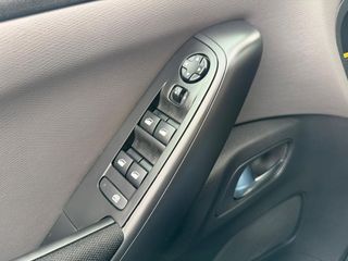 Citroën Grand C4 Spacetourer BlueHDi 96KW (130CV) EAT8 C-Series