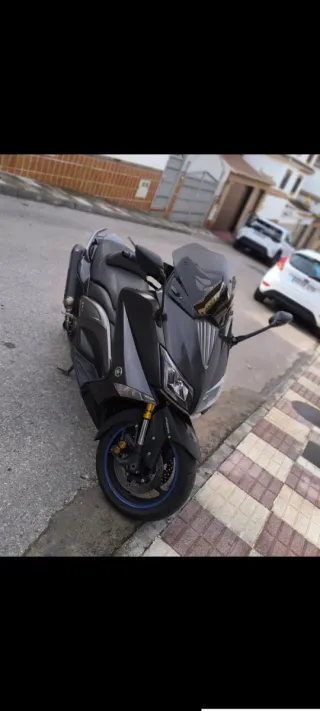 Yamaha TMAX 530 Iron Max