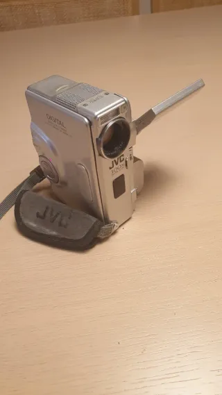 Videocámara JVC GR-DV X4