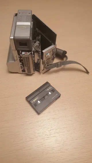 Videocámara JVC GR-DV X4