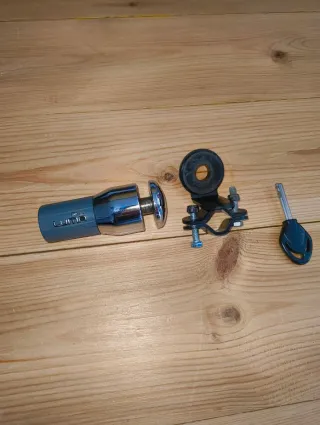 Candado Luma Sólido con Soporte