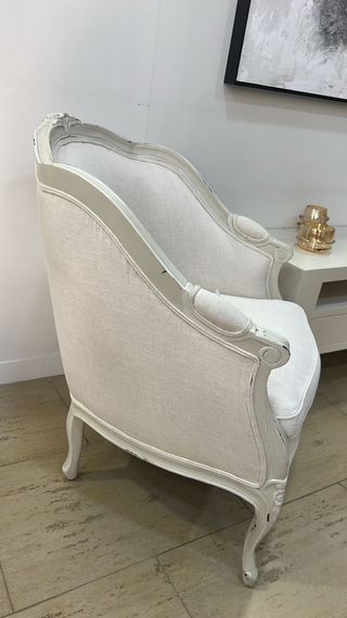 Sillón individual beige y blanco