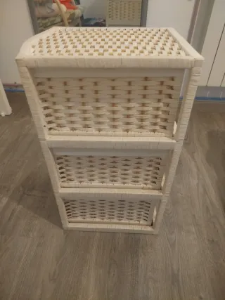 Mesita Noche Mimbre y Tela