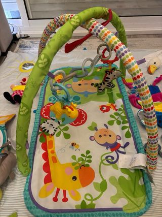 Manta de actividades para bebé con accesorios