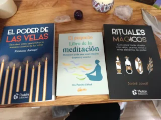 Colección de libros y oráculos