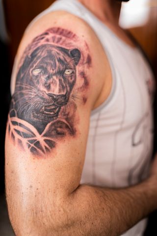 Tatuaje N#78 Pantera Negra Hombro