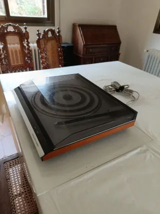 Tocadiscos Bang & Olufsen Beogram 2400