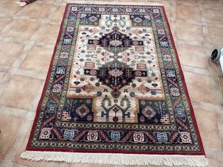 Lote de alfombras de lana beige y multicolor