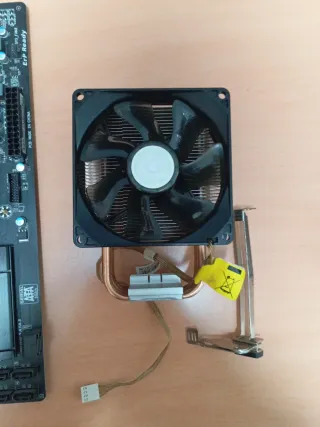 Placa Base Gigabyte FM2+ Procesador + disipador