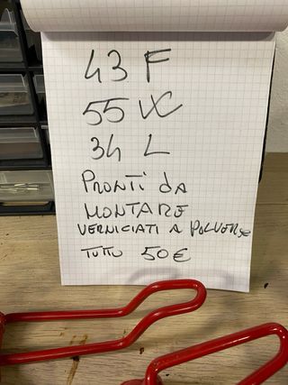 Supporti motore e pedali verniciati rossi