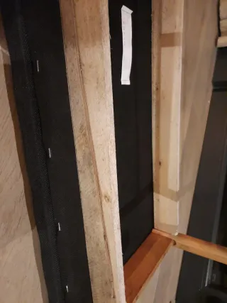 Banco madera y tapizado negro