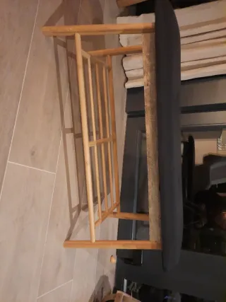 Banco madera y tapizado negro