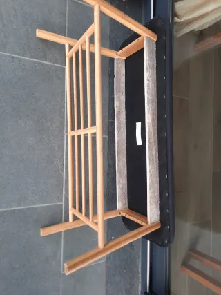 Banco madera y tapizado negro