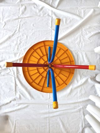 Set tavolino, porta ombrellone e 2 sedie per bambi