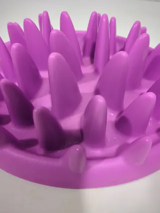 Comedero lento para perros y gatos