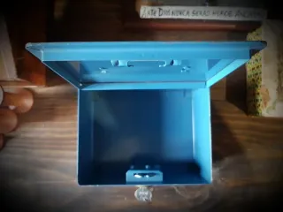 Caja fuerte o de caudales con llaves vintage