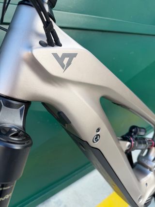 como NUEVA YT Decoy Bici Eléctrica de CARBONO