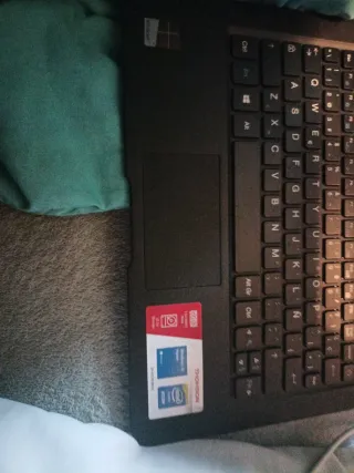 Portátil Thomson Negro