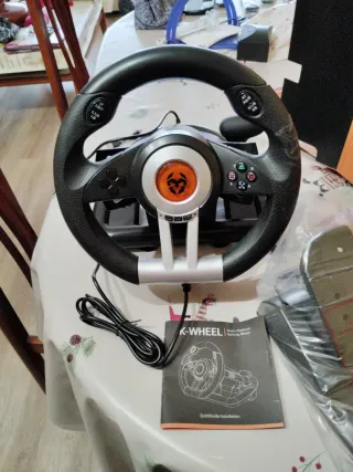 Volante K-wheel con pedales y manual