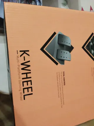 Volante K-wheel con pedales y manual