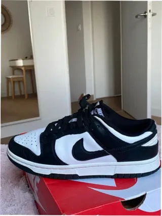 Nike Dunk Low Panda Talla 39